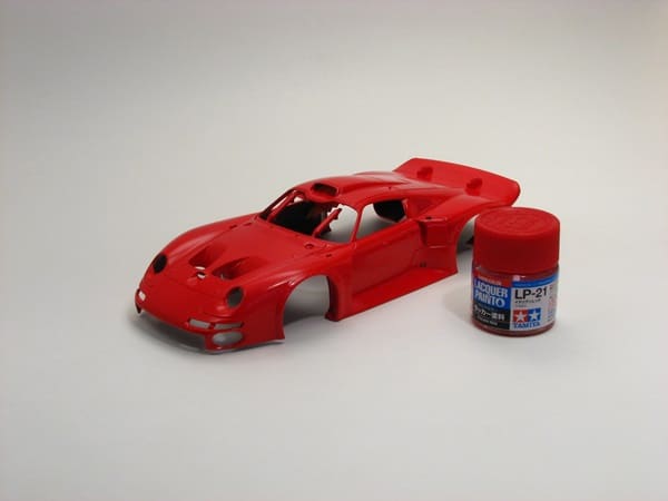 Porsche 911 GT1 from Tamiya with Italian red