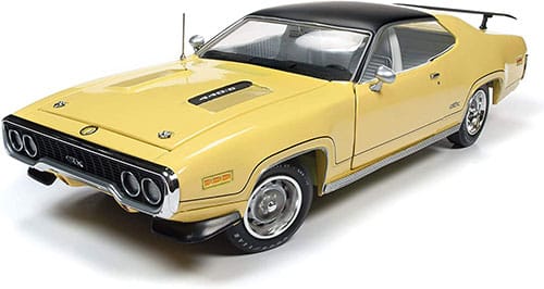 American Muscle 1971 Plymouth GTX in Lemon Twist with Black Top - 1/18 Scale Die-Cast Collectible Model Muscle Car