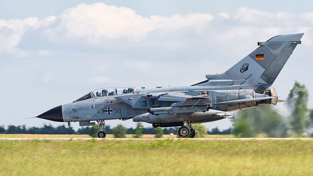 43+98_German_Air_Force_Panavia_Tornado_IDS_ILA_Berlin_2016_06-1