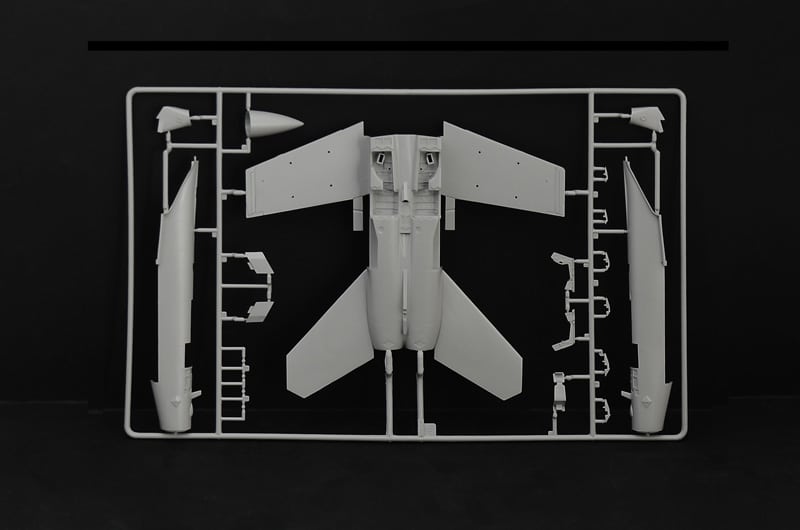 Italeri 1:48 FA-18F Super Hornet U.S. Navy Special Colors Body Parts-2