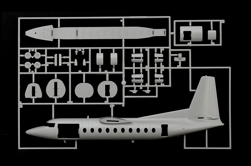 Italeri 1:72 Fokker F-27 Maritime Patrol Body Parts-2