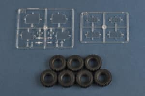 HobbyBoss 1-35 LKW 7t mil gl 85522 Tires and Clear Parts