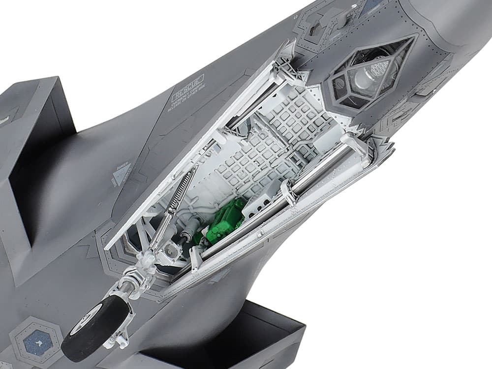 Tamiya 61124 48th scale Lockheed Martin F-35A Lightning II Landing Gear Front Paint