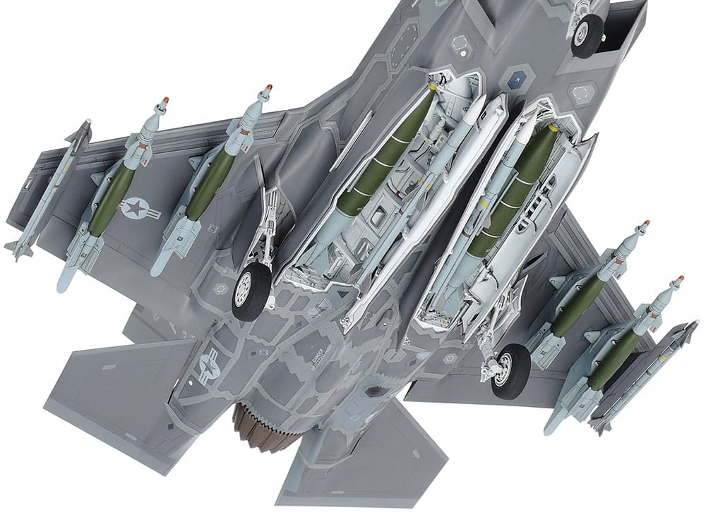 Tamiya 61124 48th scale Lockheed Martin F-35A Lightning II Weapons
