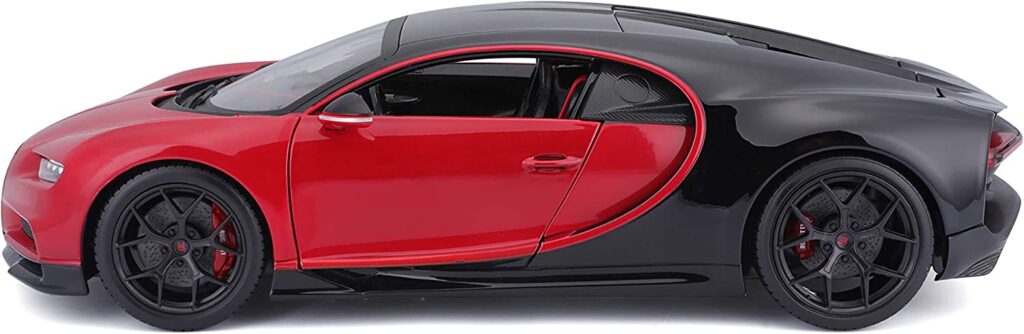 Bugatti Chiron - 118 Scale by Maisto Side