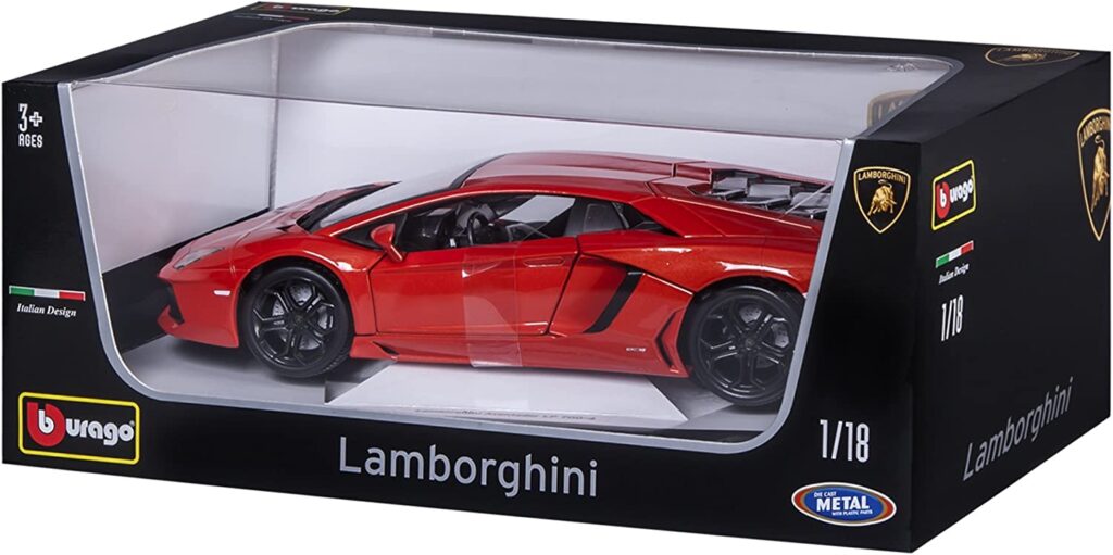 Lamborghini Aventador LP 700-4 - 1/24 Scale by Bburago Box
