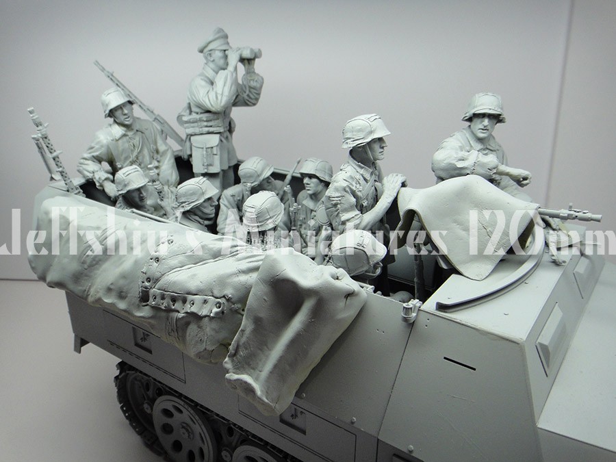 Jeffshiu's Miniatures Releases New Set of 120mm WWII German Halftrack Sd.Kfz. 251/1 Ausf D Riders-5