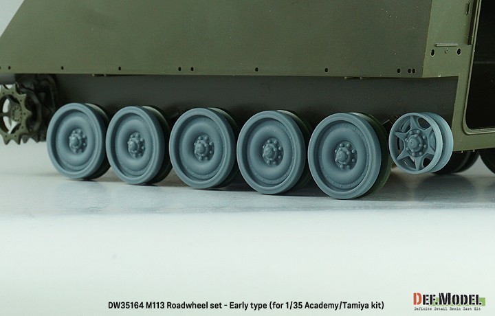 DW35164 - US M113 APC Roadwheel set - Early type for Academy/Tamiya Kit-9