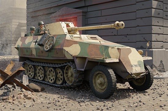 Trumpeter: 1/16 Scale Sd.Kfz. 251/22 and 1/35 Scale NASAMS Kits