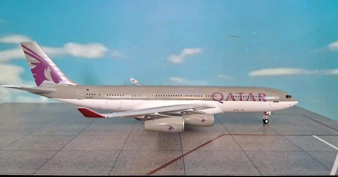 Yeni custom modelimiz 
Devlet uçakları serisinden
QATAR AMIRI FLIGHT
Airbus A340...