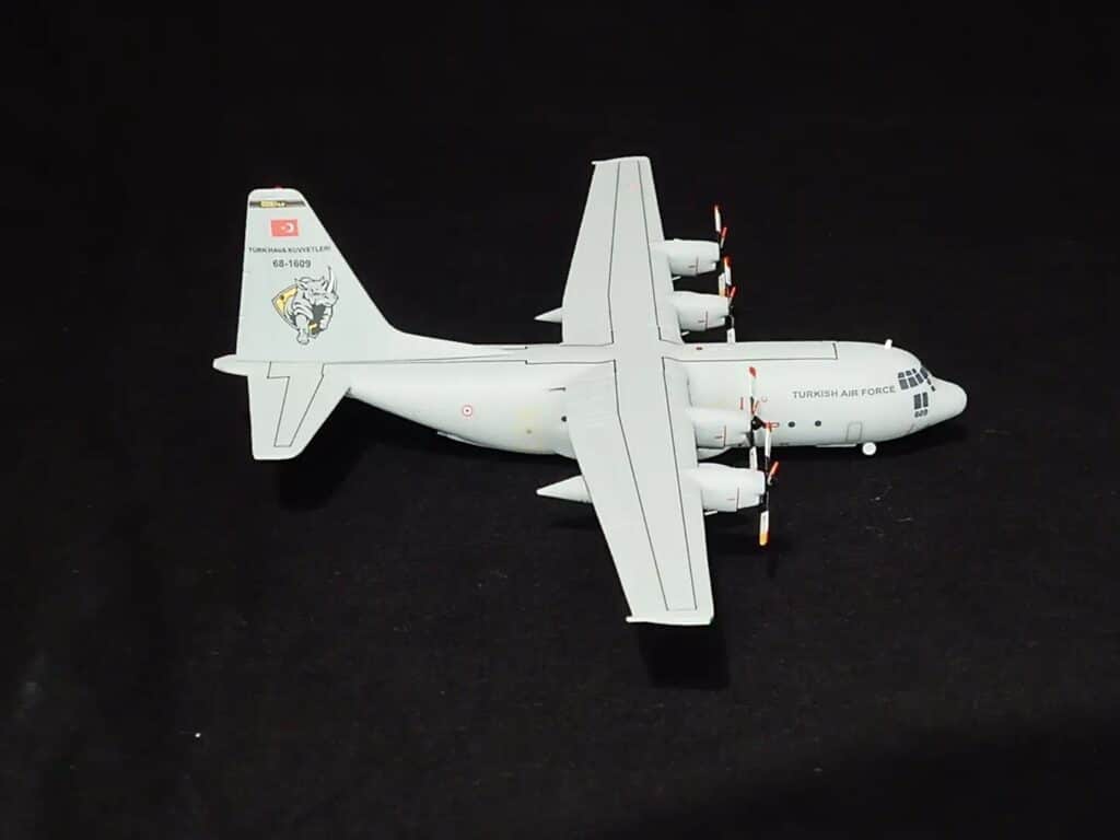 Yeni custom modelimiz askeri 
Türk Silahlı Kuvvetleri serisinden
Lockheed C-130E...