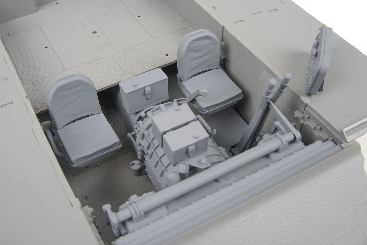 16153 1:16 M10 Achilles Driver’s Compartment for AHHQ kits