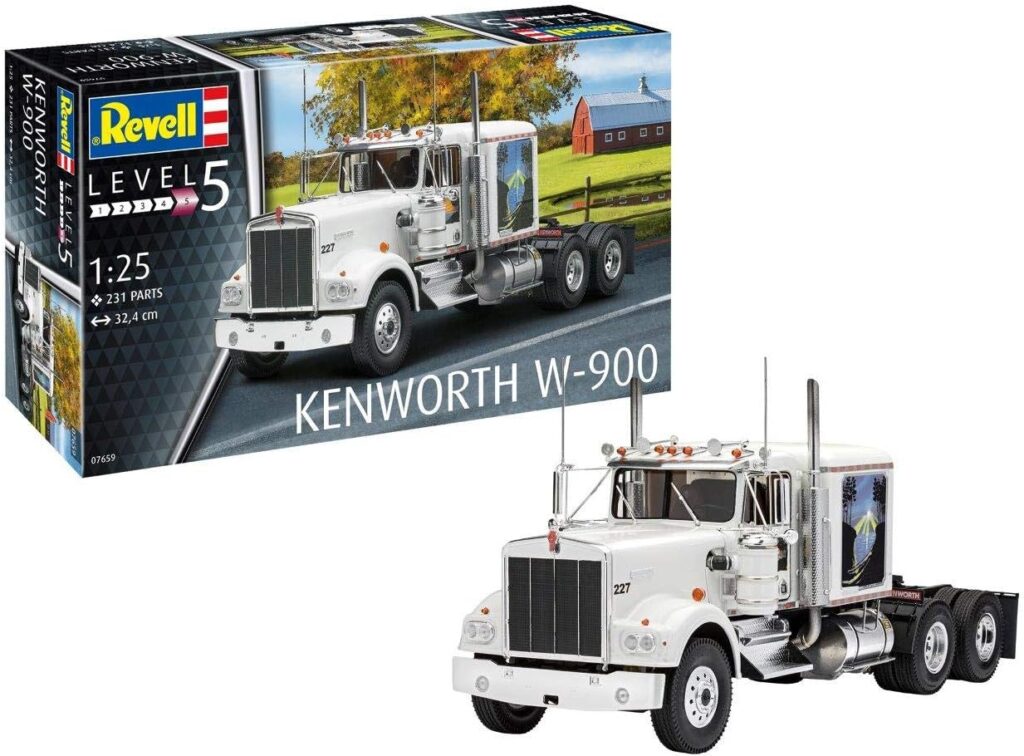 Revell RV07659 1:25 - Kenworth W-900 Plastic Model kit 1/25