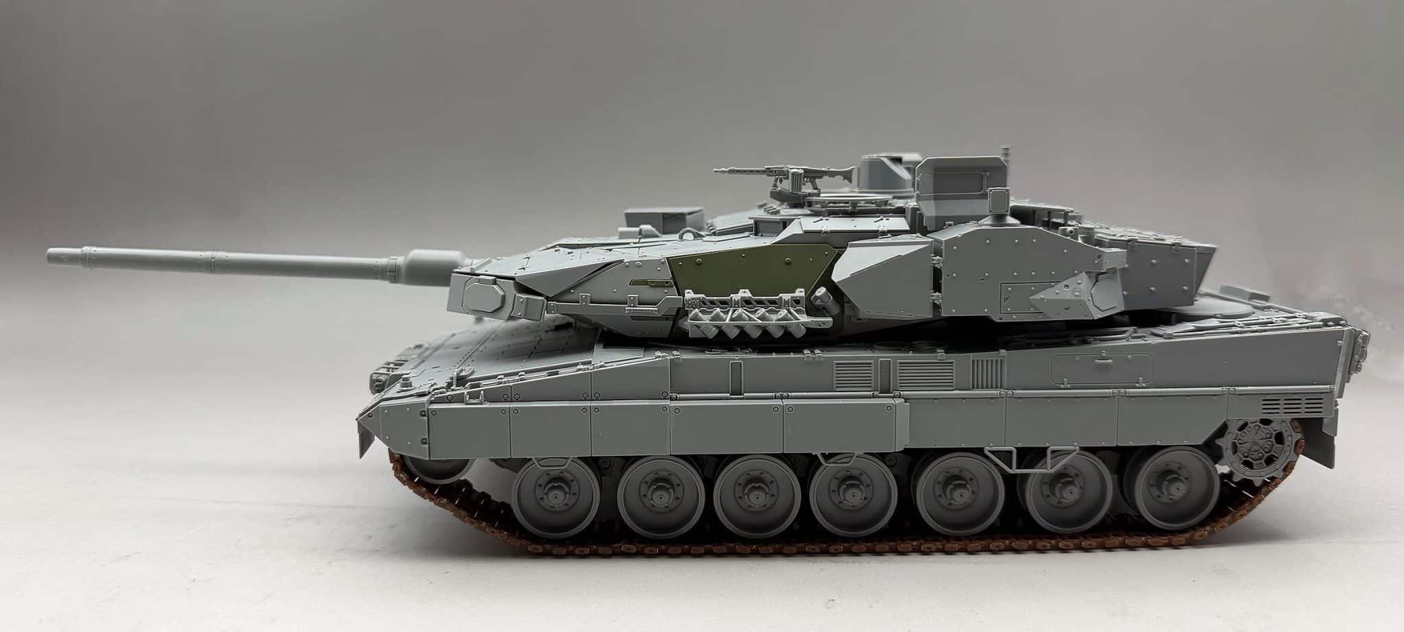 Amusing Hobby Reveals 135 Leopard 2A8 DEU-5
